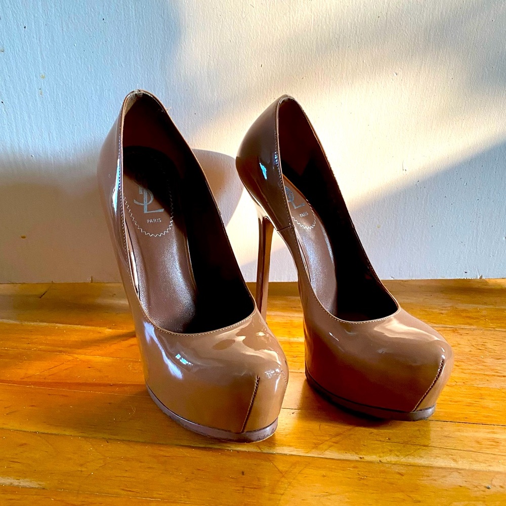 Yves Saint Laurent Nude Heels
